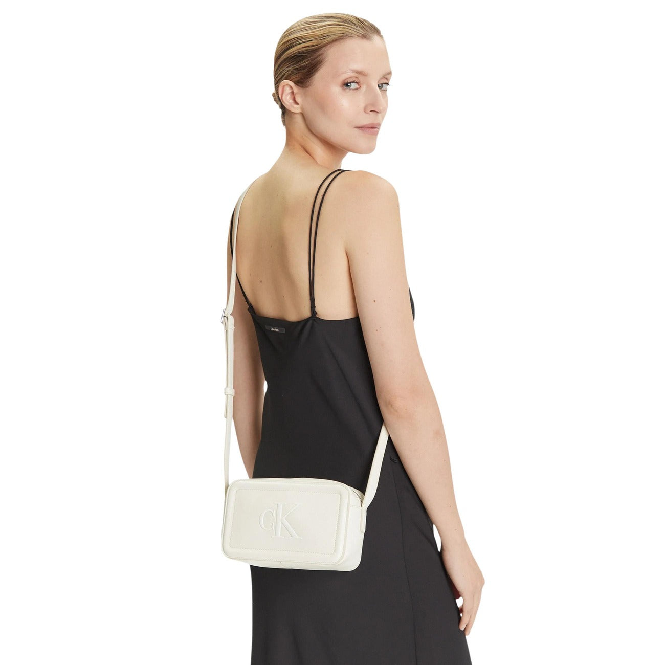 Calvin Klein Tasche BOLD CK CAMERA BAG (weiß)
