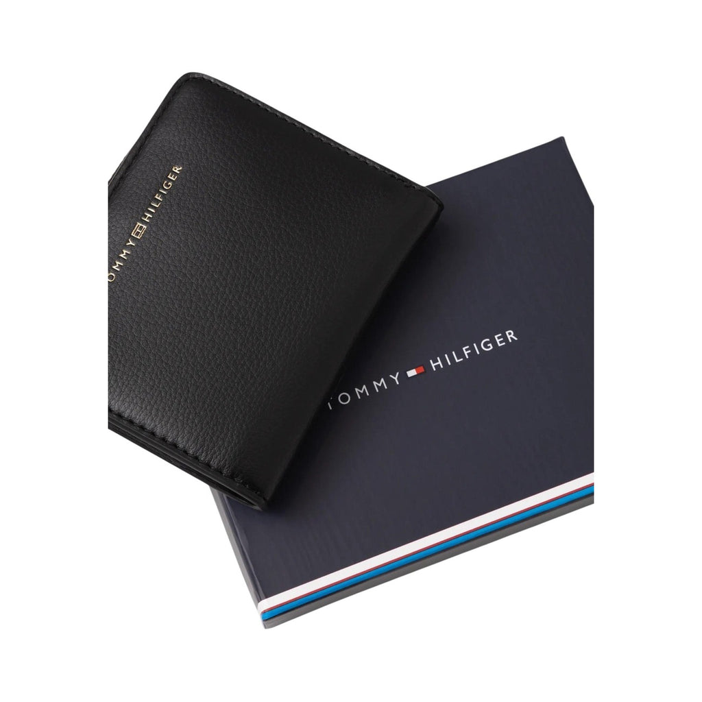 Tommy Hilfiger women's wallet, black